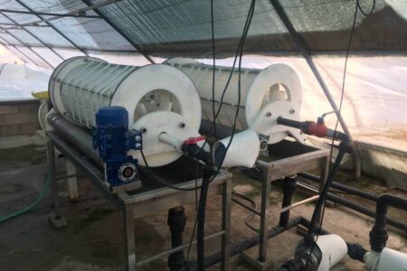 تولید دستگاه «تصفیه هوای بیولوژیک»/ محصولی که به اندازه ۱۵۰ درخت اکسیژن تولید می‌کند