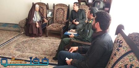 دیدار با خانواده شهدای فرهنگی زرند انجام شد