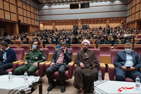 دانشگاههای نظام جمهوری اسلامی دانش و معرفت را باهم گره زده اند