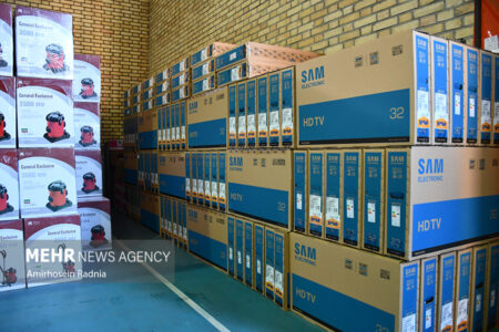 ۵۵۰ زوج زیرپوشش کمیته امداد کرمان در هفته وحدت جهیزیه هدیه گرفتند