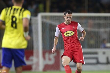 مدافع پرسپولیس ممنوع الخروج است!