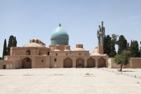 اجرایی شدن عملیات بهسازی و مرمت کاشی‌کاری گنبد شاه نعمت‌الله ولی ماهان