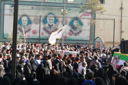 مراسم تشییع شهید دانش‌آموز سیرجانی حمله تروریستی شاهچراغ در کرمان + فیلم