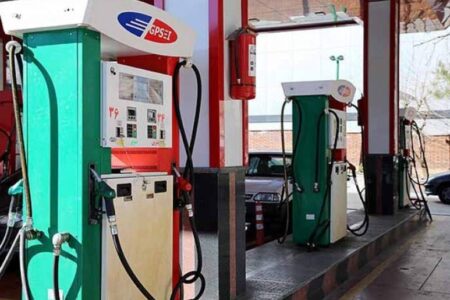 طرح کدینگ هم حریف صف های سوخت نشد/ افزایش سهمیه سوخت جنوب کرمان به ۴۰ لیتر