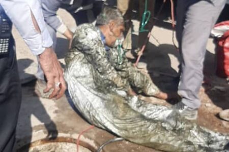 نجات دو کارگر از چاه آب‌ و‌ فاضلاب در شهرک صنعتی