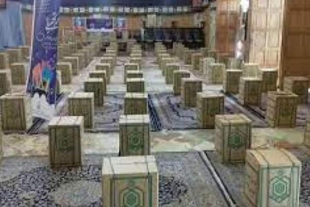 بسته های تحصیلی در قالب طرح مهر در بین دانش آموزان توزیع شد