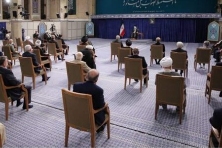 راه علاج دشمنی‌ها، ایستادگی است؛حوادث جزیی حواس مسئولان را از سازندگی پرت نکند/ برخورد امنیتی قضایی با عوامل و افراد همسو با دشمن، کار فرهنگی با افراد هیجان‌زده