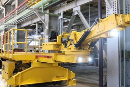 رونمایی از دستگاه بومی‌سازی شده “لاینرهندلر” در مجتمع مس سرچشمه رفسنجان