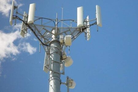 توسعه شبکه ارتباطی روستا‌های شهرستان ریگان