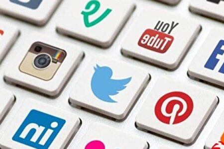 فضای مجازی ابزاری برای انتشار اخبار وارونه دشمن شده است/ تسلط جمهوری اسلامی بر آن لازم است