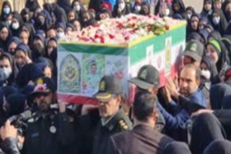 آیین تشییع پیکر شهید «رسول حسینی» در زرند برگزار شد