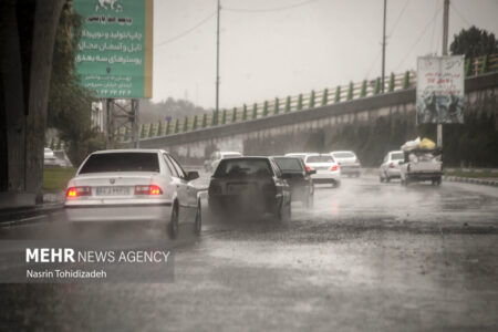 محورهای ۶ استان بارانی است/ممنوعیت تردد موتور در جاده‌های شمالی