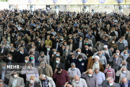 مشکلات اقتصادی مردم حل شود