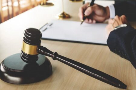 آیا وکالت بلاعزل قابل ابطال است؟