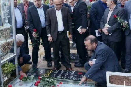 وزیر آموزش و پرورش وارد کرمان شد