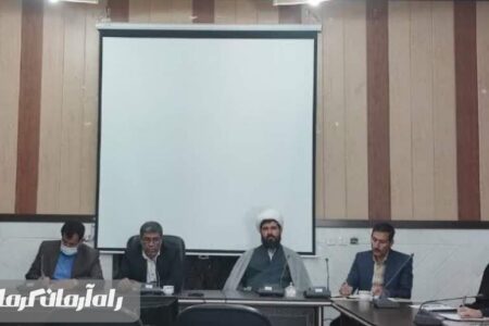 باید فرهنگ غنی کتاب و کتابخوانی گسترش یابد