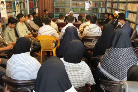 دانش آموزان بسیجی در صف اول مبارزه با استکبار هستند