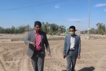 آغاز زیرسازی زمین چمن در روستاهای فهرجدر آینده ای نزدیک