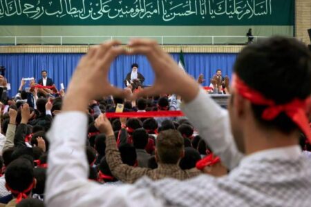 نقش مدبرانه ولایت فقیه در غلبه بر فتنه ها