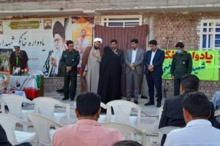 برگزاری یادواره خانگی شهدا در عنبرآباد