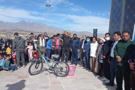 برگزاری همایش بزرگ پیاده روی خانوادگی در شهرستان رابر