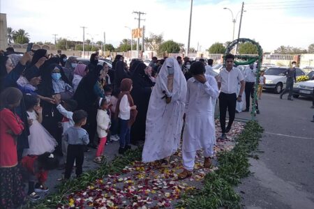 اهدای جهیزیه به ۴۲ زوج جوان همراه با برگزاری جشن پیوند فاطمی در شهرستان جیرفت