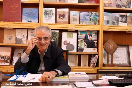 کتاب «به رنگ کویر» گذشته کرمان را به ما می‌شناساند
