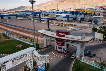 زیرساخت‌های سرمایه‌گذاری در جنوب کرمان فراهم شود/ رفع مشکلات ۶ طرح تولیدی در شهرستان کهنوج