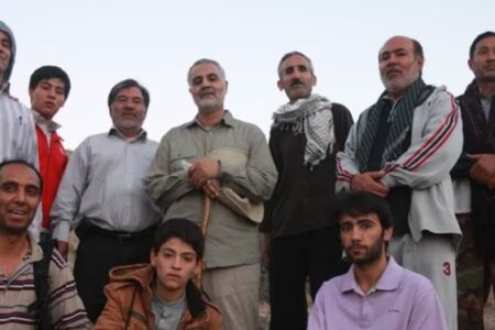 جان‌فدا| ختم صلوات اهالی قنات‌ملک برای سلامتی مقام معظم رهبری/ وقتی «حاج‌قاسم» بانی می‌شود