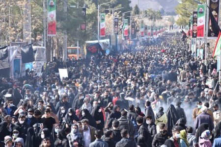 جان‌فدا|کرمان روی موج عشق و ارادت/ تکرار صحنه‌های سفر عشق در سالگرد سوم «حاج‌قاسم»