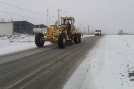 بارش باران و برف در محورهای جنوب استان کرمان