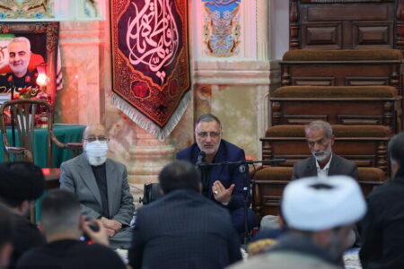 حضور زاکانی درمنزل شخصی حاج قاسم/ همکاری شهرداری تهران برای برگزاری مراسم سالگرد شهیدسلیمانی