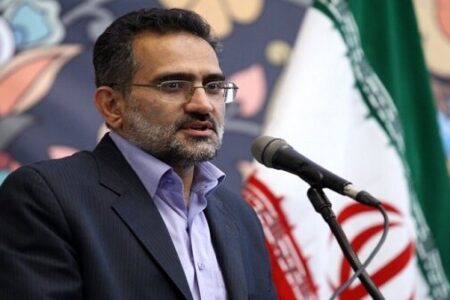 حاج قاسم عاقبت بخیری را در گرو رابطه قلبی با ولایت می دانستند