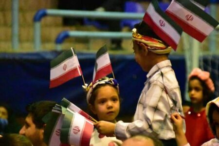 جشن خودجوش مردمی به مناسبت ولادت زینب کبری (س) در کرمان