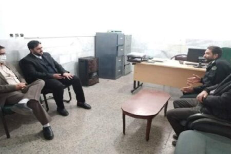 بازدید مسئولان قضایی زرند از کلانتری های شهرستان