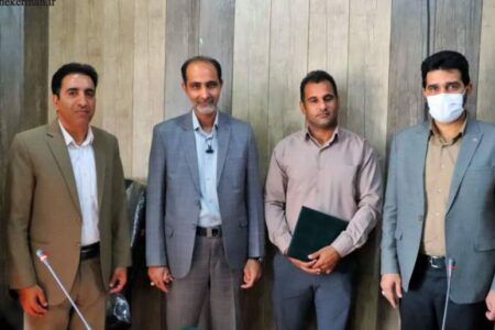 پیگیر اتمام جاده‌ی مواصلاتی شهرستان های زهمکان و حرمه  هستیم