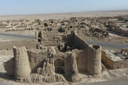 مرمت بافت تاریخی روستای بیاض در شهرستان انار