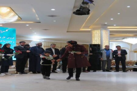 از ۵۷ پرستار نمونه زرندی تجلیل شد