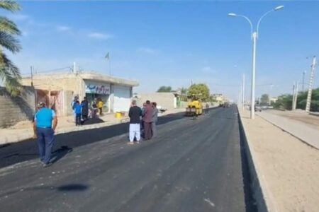 سیاهی قیر بر خیابان های خاکی رودبارجنوب نشست