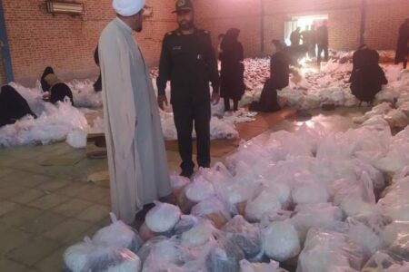 ۱۵۰۰بسته یلدایی بین نیازمندان مندان فاریاب به مناسبت شب یلدا توزیع شد