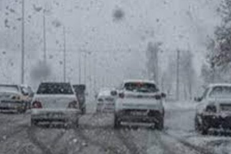 رانندگان برای سفر در جاده ها تجهیزات زمستانی همراه داشته باشند