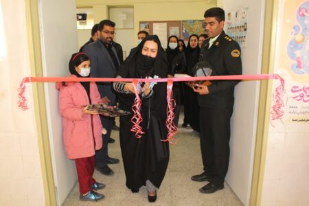 نمایشگاه دستاوردهای علمی و پژوهشی در گلباف افتتاح شد