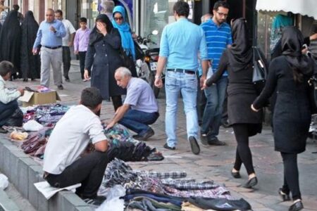 ۳۰ درصد صنوف کرمان برای سد معبر اخطار و تذکر گرفتند/ تعامل شهرداری با دستفروشان بازار