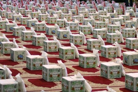 رزمایش کمک مومنانه| توزیع ۴۵ هزار بسته معیشتی به نیت «حاج‌قاسم» در کرمان