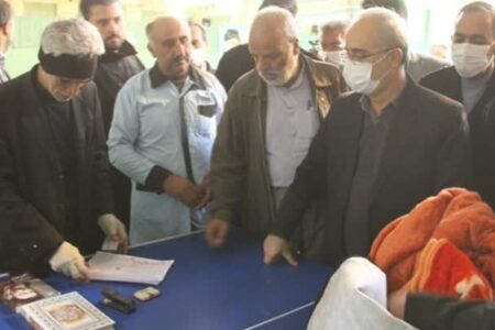 بازدید استاندار کرمان از محل اسکان زائران سردار دلها