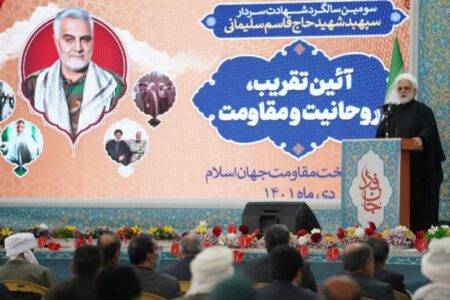 شهید سلیمانی وحدت را بین موحدین در بسیاری از کشورها ایجاد کرد/ آزادی بیش از ۳هزار زندانی در دهه مقاومت