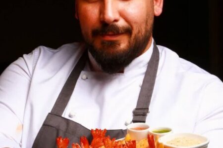 بُرش‌هایی از زندگی یک سرآشپز در کرمان