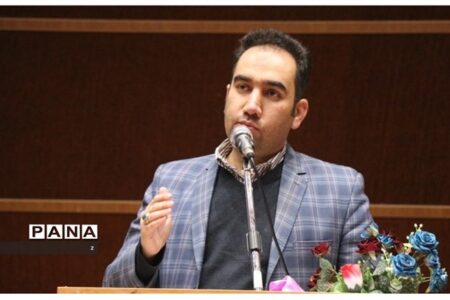 نظارت بالینی و ایفای نقش راهبری از رسالت‌های مهم سرگروه‌های آموزشی است