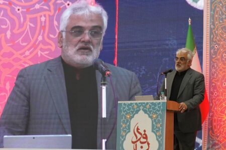 حاج قاسم با اقتدا به ولایت غوغا به پا کرد/ رویش مقاومت ماحصل خادمی حاج قاسم بود