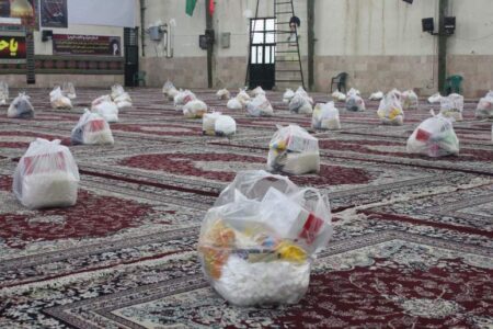اهدای ۷۵ بسته کمک مومنانه به خانواده بهبودیافتگان طرح کرامت